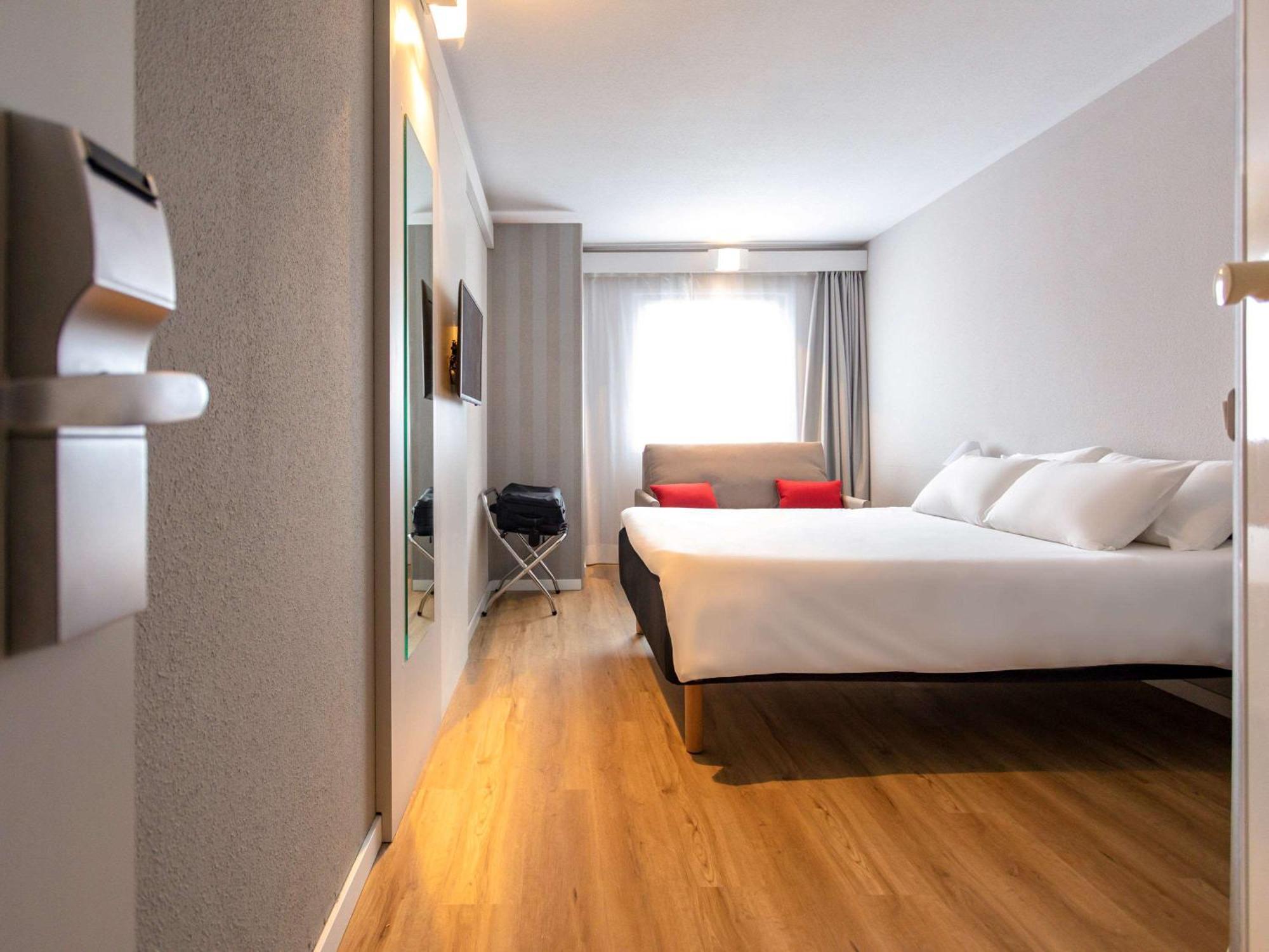 Hotel Ibis Valencia Alfafar Exterior foto